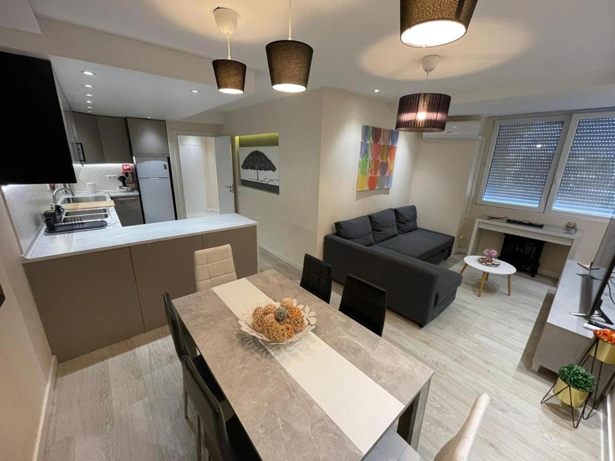 Apartamento Acolhedor Na Amadora Apartment Luaran gambar