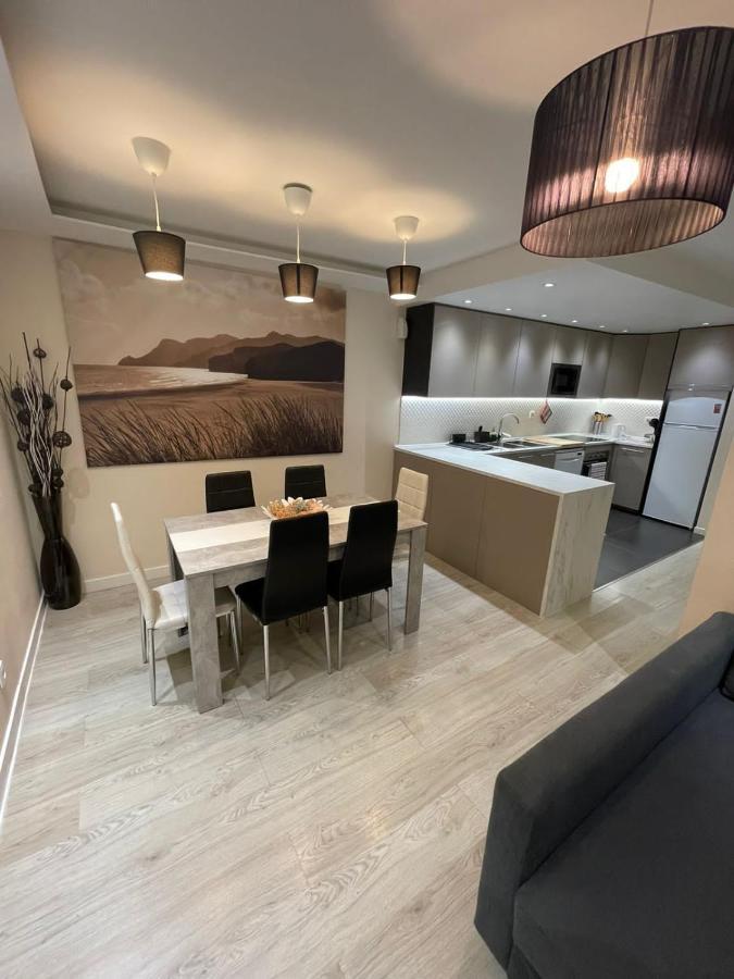Apartamento Acolhedor Na Amadora Apartment Luaran gambar