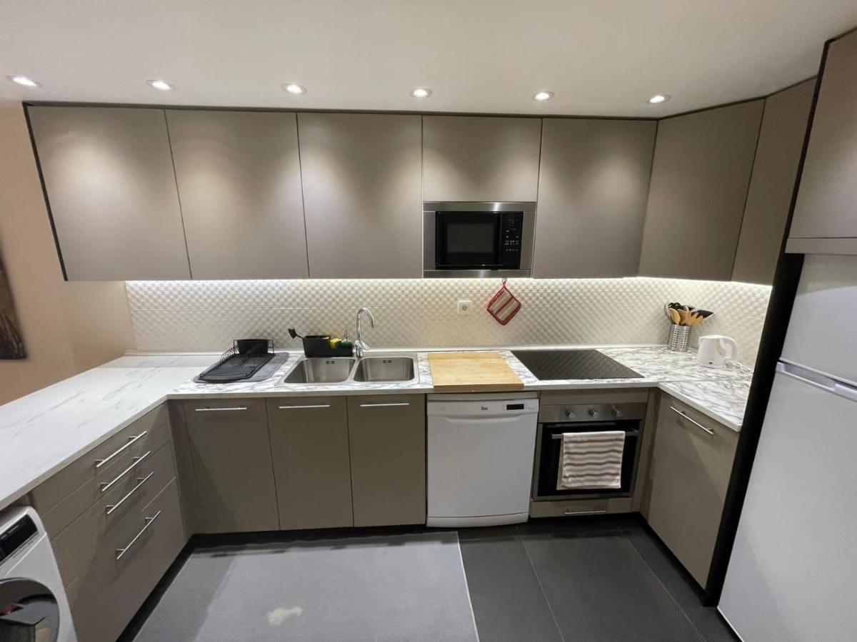 Apartamento Acolhedor Na Amadora Apartment Luaran gambar