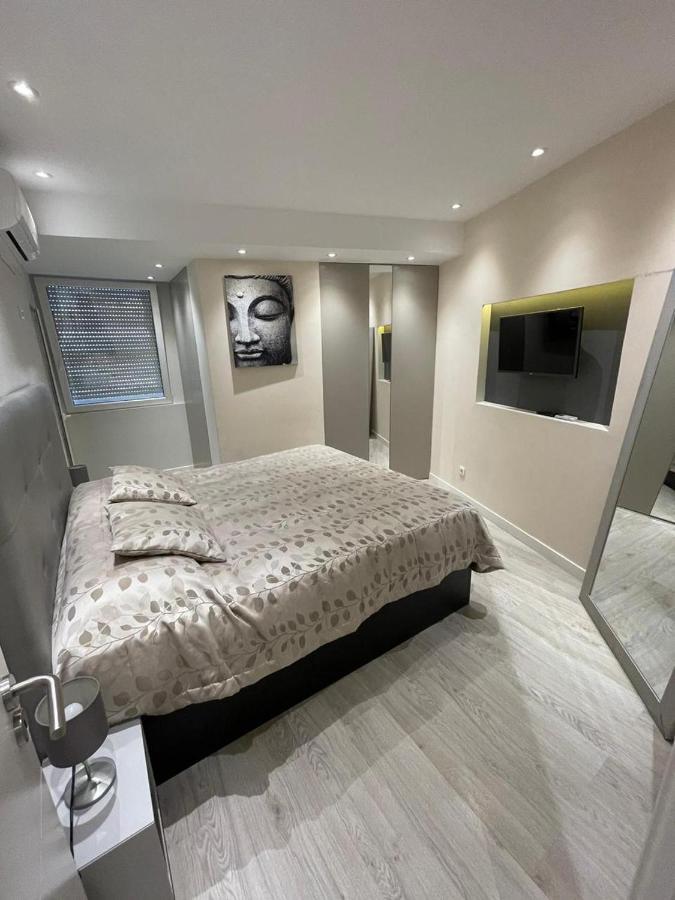 Apartamento Acolhedor Na Amadora Apartment Luaran gambar