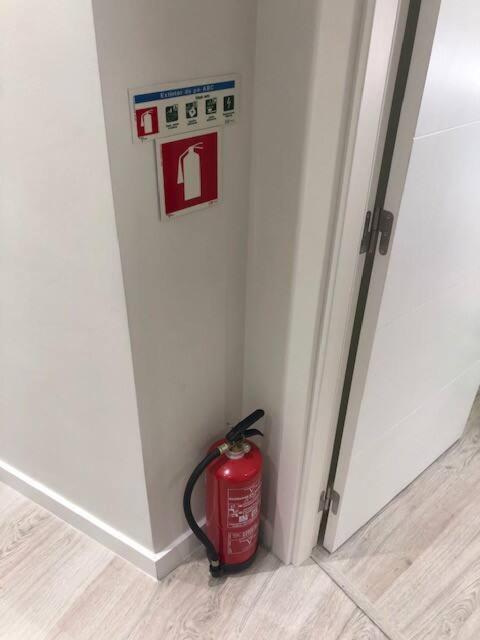 Apartamento Acolhedor Na Amadora Apartment Luaran gambar